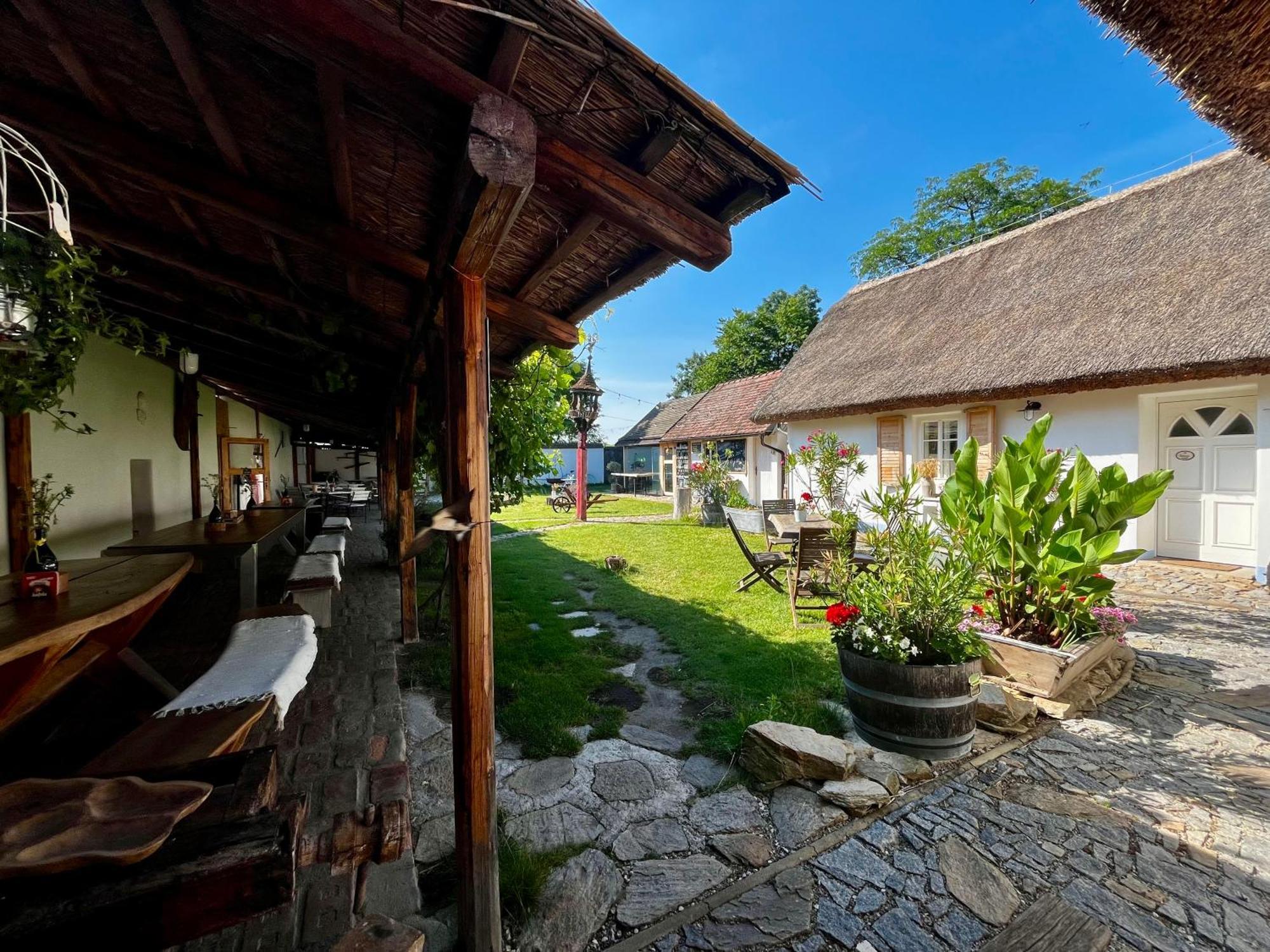 Penzion Pastuška Brod nad Dyji Exterior foto